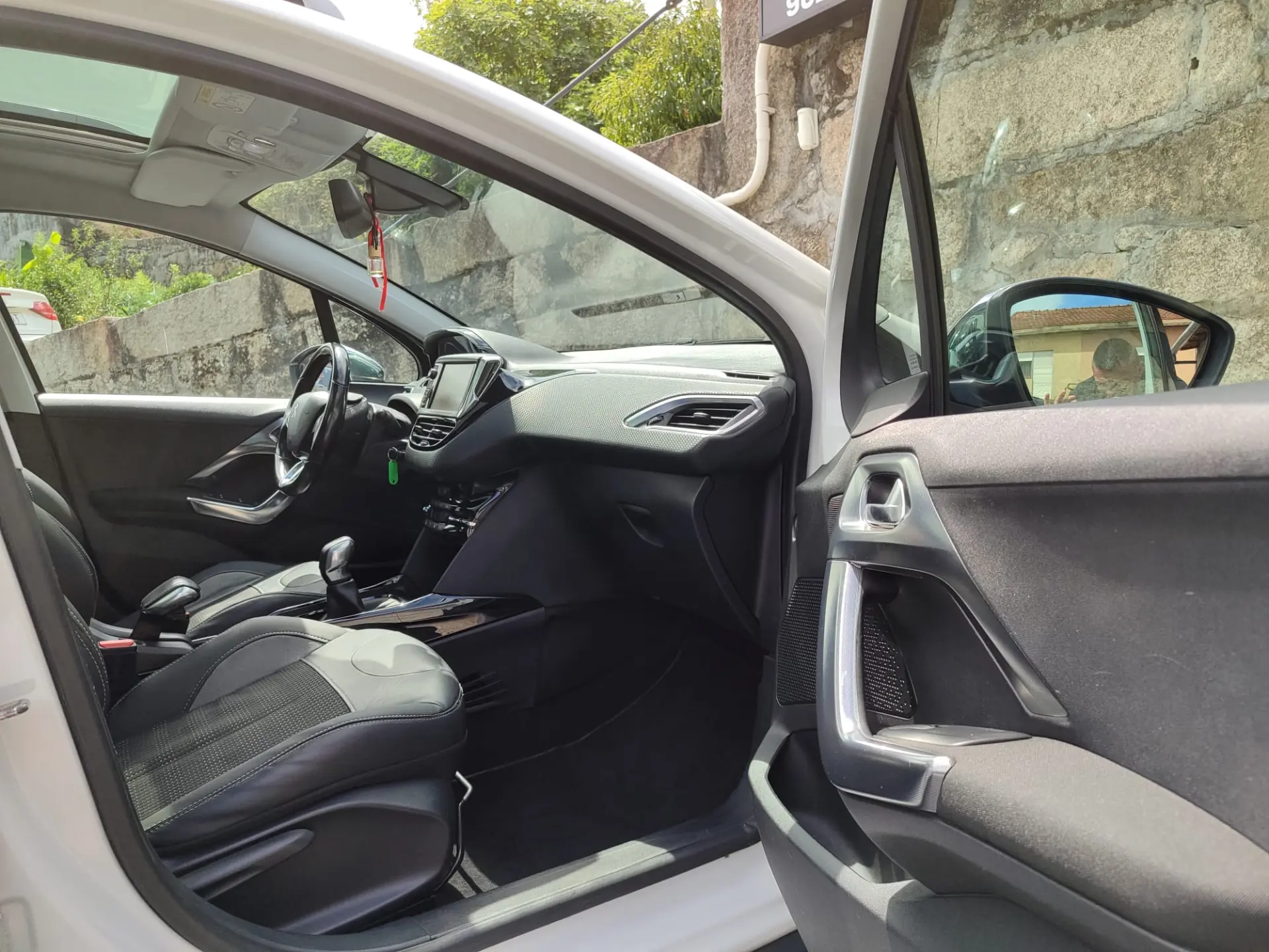 Peugeot 2008 1.6 BleuHDI 100 14