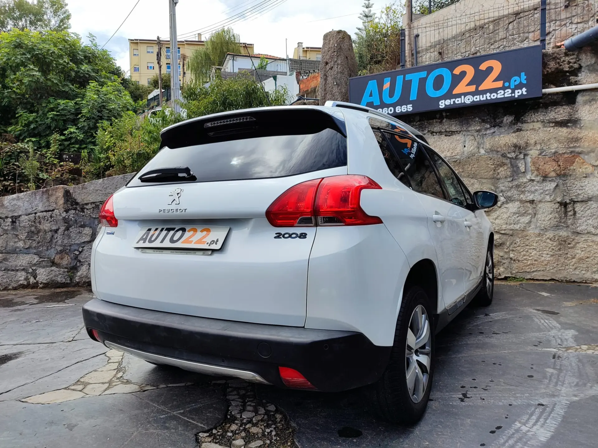 Peugeot 2008 1.6 BleuHDI 100 6