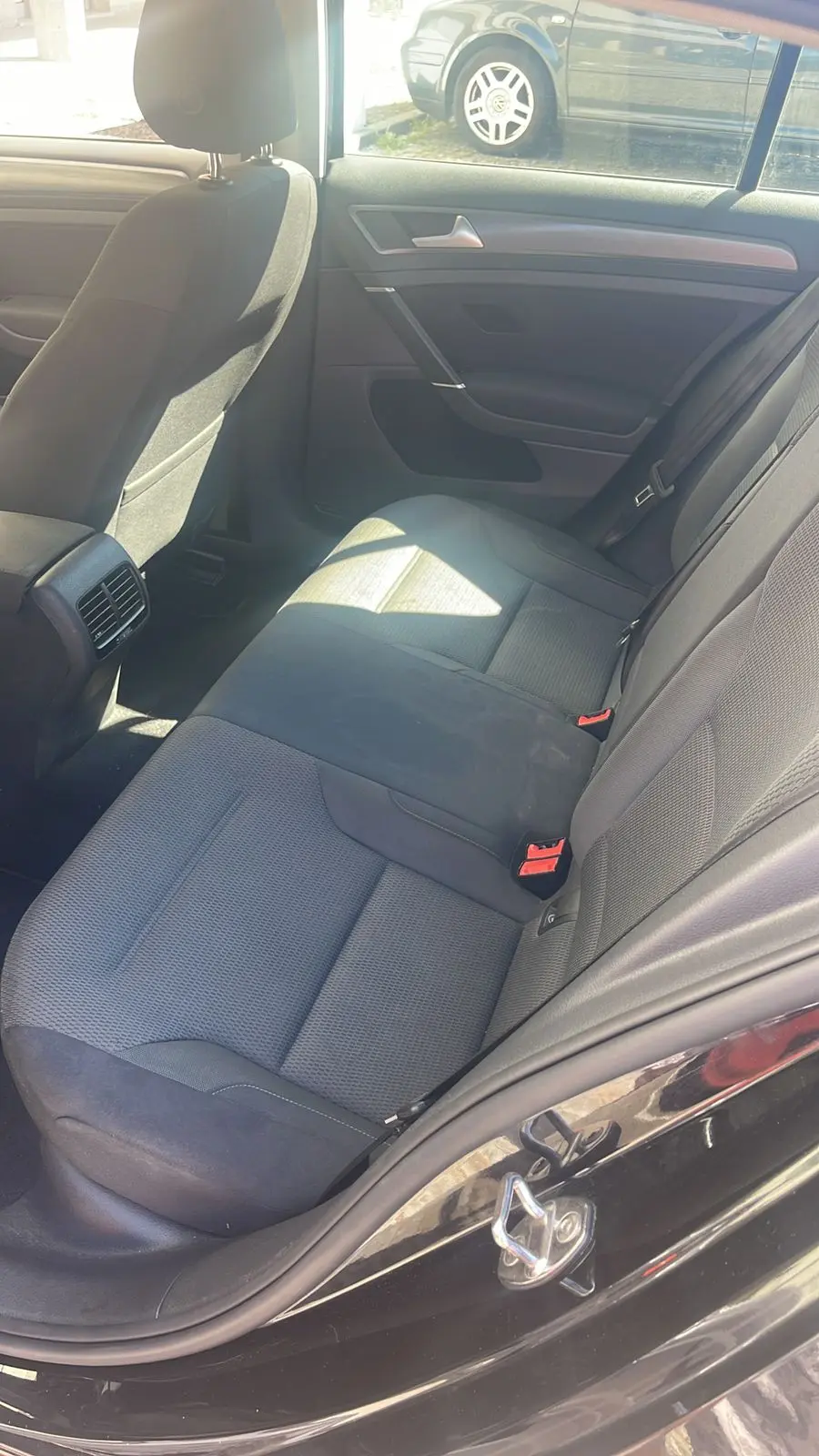 Volkswagen e-Golf Standard 8