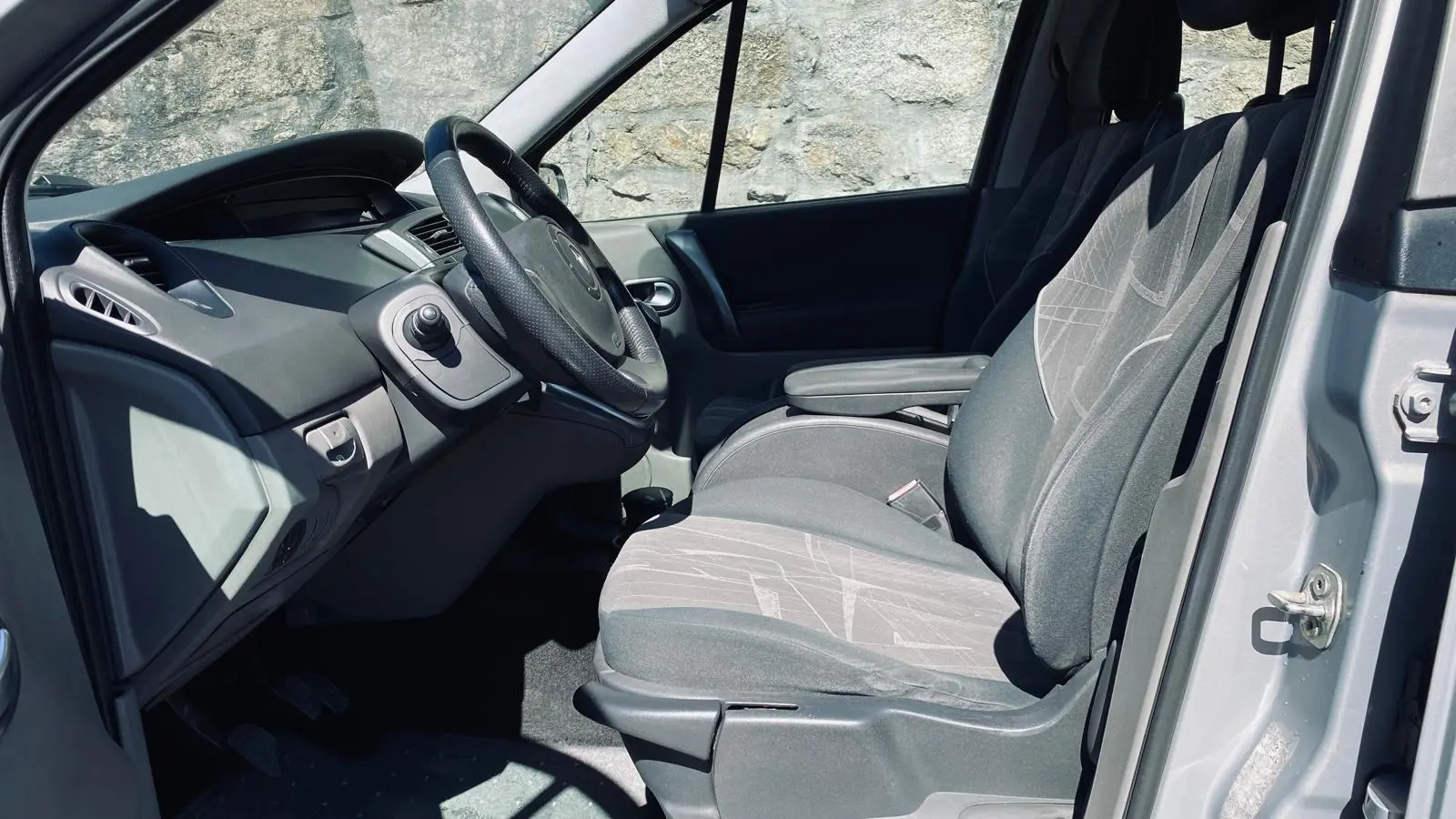 Renault Scénic 1.5 DCI Confort 11