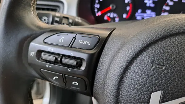 Kia Stonic 1.2 Dynamic 19