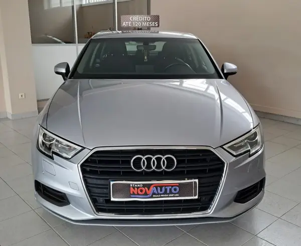 Audi A3 Limousine 30 TFSI Design S tronic 3