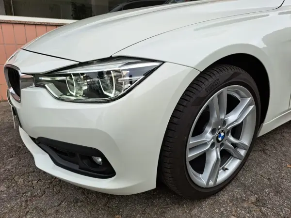 BMW 318 d Touring 32