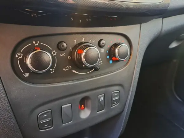 Dacia Logan MCV 0.9 TCe Comfort 11