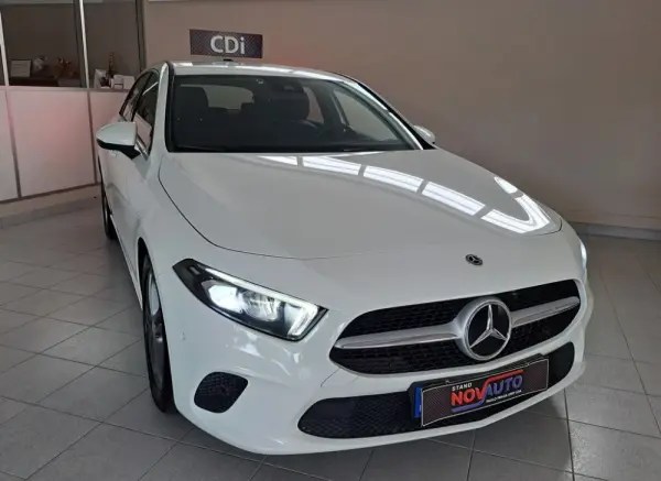 Mercedes-Benz A 180 d Style Plus Aut. 3