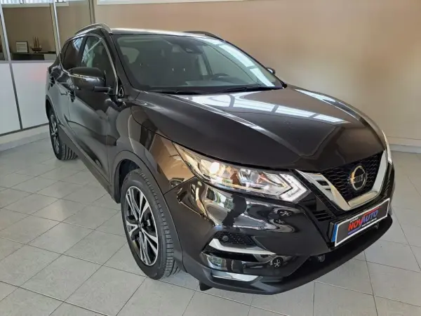 Nissan Qashqai 1.3 DIG-T N-Connecta J18 6