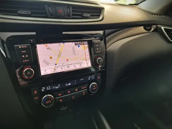 Nissan Qashqai 1.3 DIG-T N-Connecta J18 17