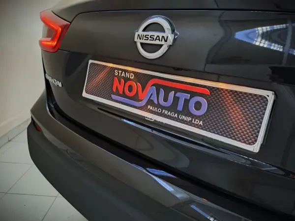 Nissan Qashqai 1.3 DIG-T N-Connecta J18 24