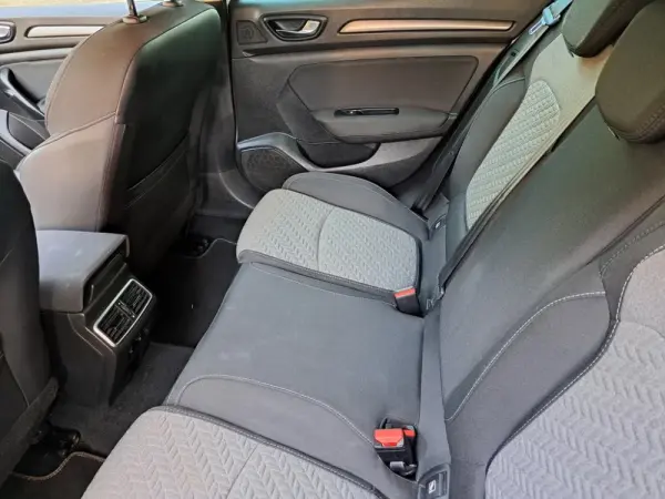 Renault Mégane 1.0 TCe Limited 28