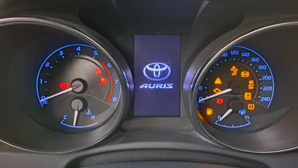 Toyota Auris 1.2T Exclusive 15