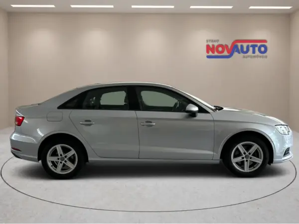 Audi A3 Limousine 30 TFSI Design S tronic 2