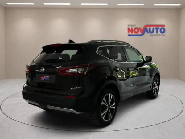 Nissan Qashqai 1.3 DIG-T N-Connecta J18 3