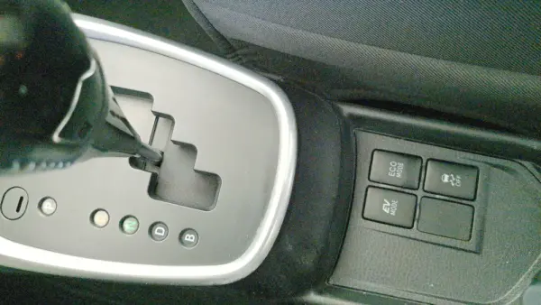 Toyota Yaris 1.5 HSD Sport +P.Techno+P.Luxury 23