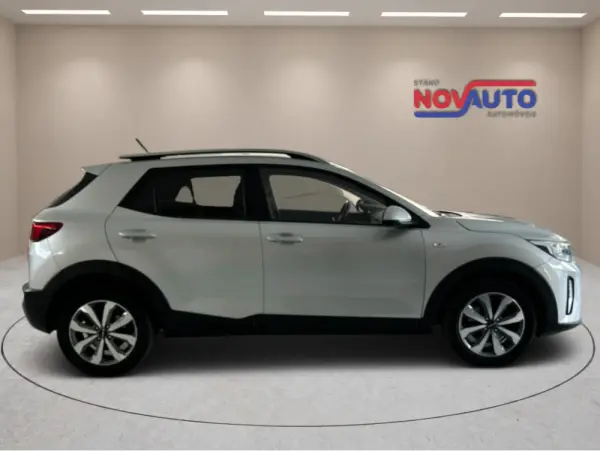 Kia Stonic 1.2 Dynamic 2
