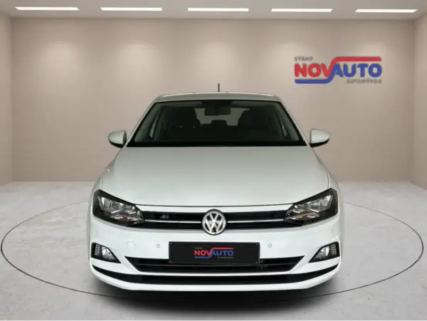 Volkswagen Polo Confortline 8