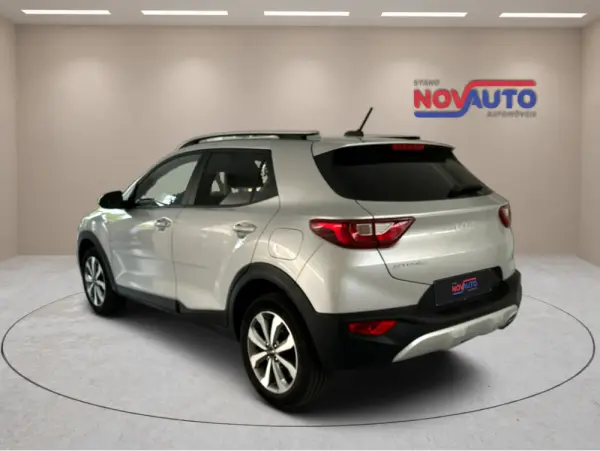 Kia Stonic 1.2 Dynamic 5