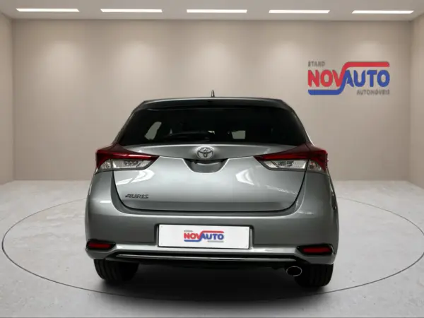 Toyota Auris 1.2T Exclusive 4