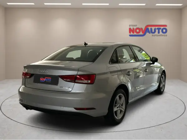 Audi A3 Limousine 30 TFSI Design S tronic 3