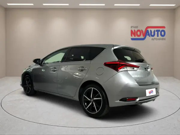 Toyota Auris 1.2T Exclusive 5
