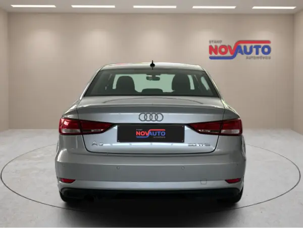 Audi A3 Limousine 30 TFSI Design S tronic 4