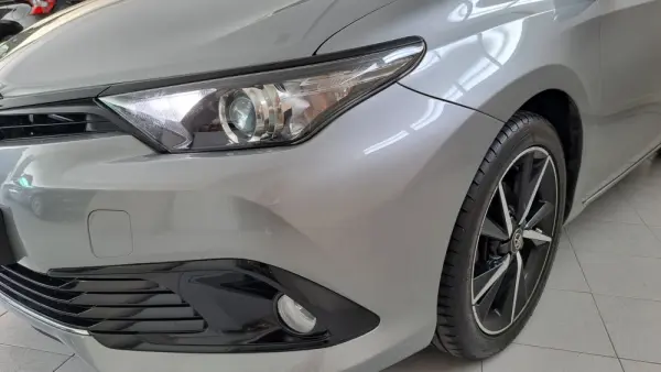 Toyota Auris 1.2T Exclusive 23