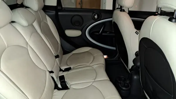 MINI Countryman Cooper Auto 8