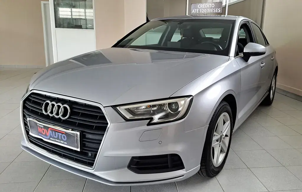 Audi A3 Limousine 30 TFSI Design S tronic 16