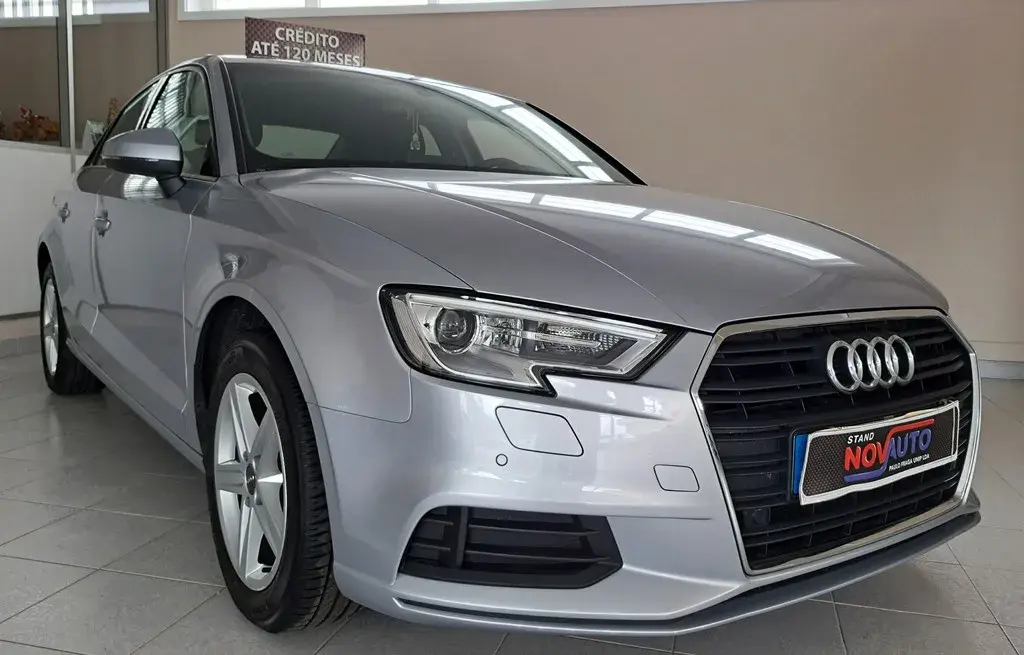 Audi A3 Limousine 30 TFSI Design S tronic 23