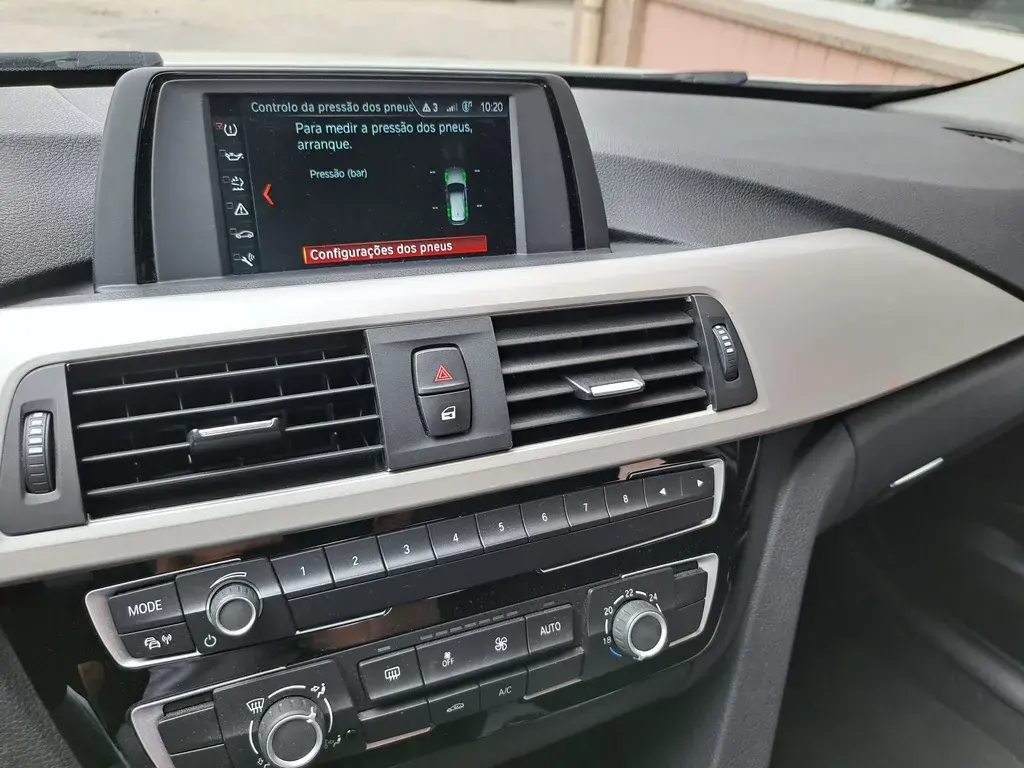 BMW 318 d Touring 17