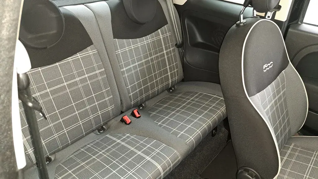 Fiat 500 1.2 Lounge S&S 19