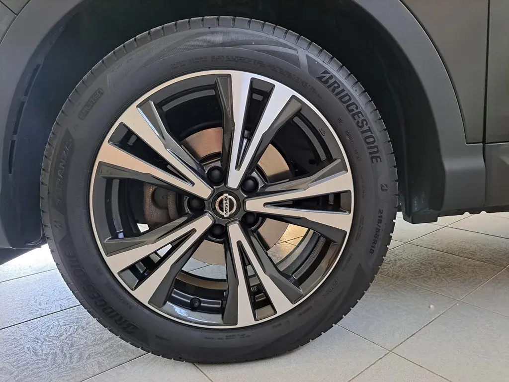 Nissan Qashqai 1.3 DIG-T N-Connecta J18 23