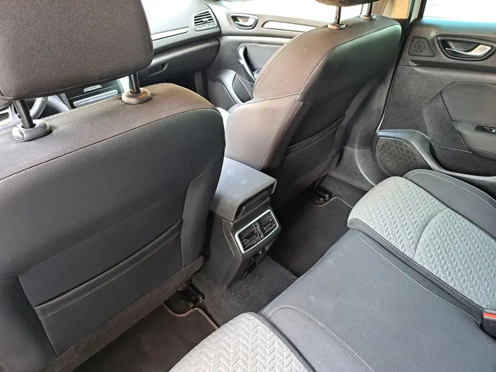 Renault Mégane 1.0 TCe Limited 29