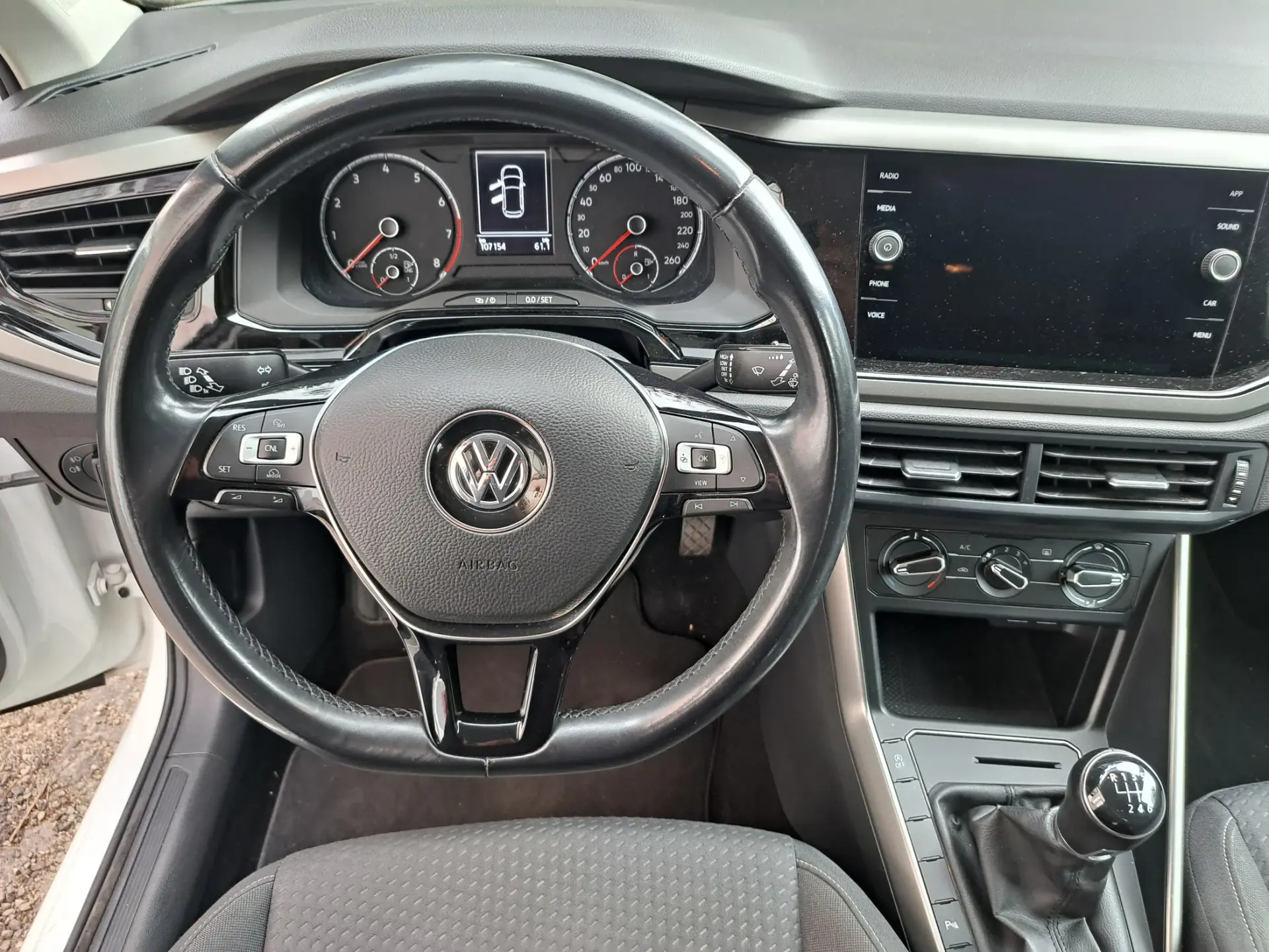 Volkswagen Polo Confortline 14