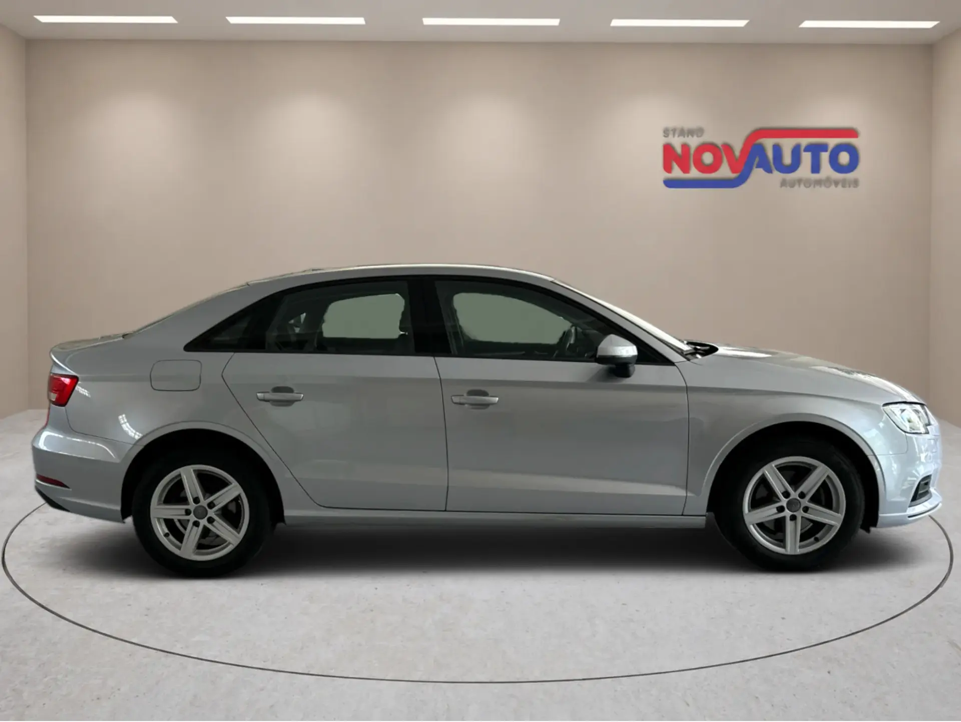 Audi A3 Limousine 30 TFSI Design S tronic 2
