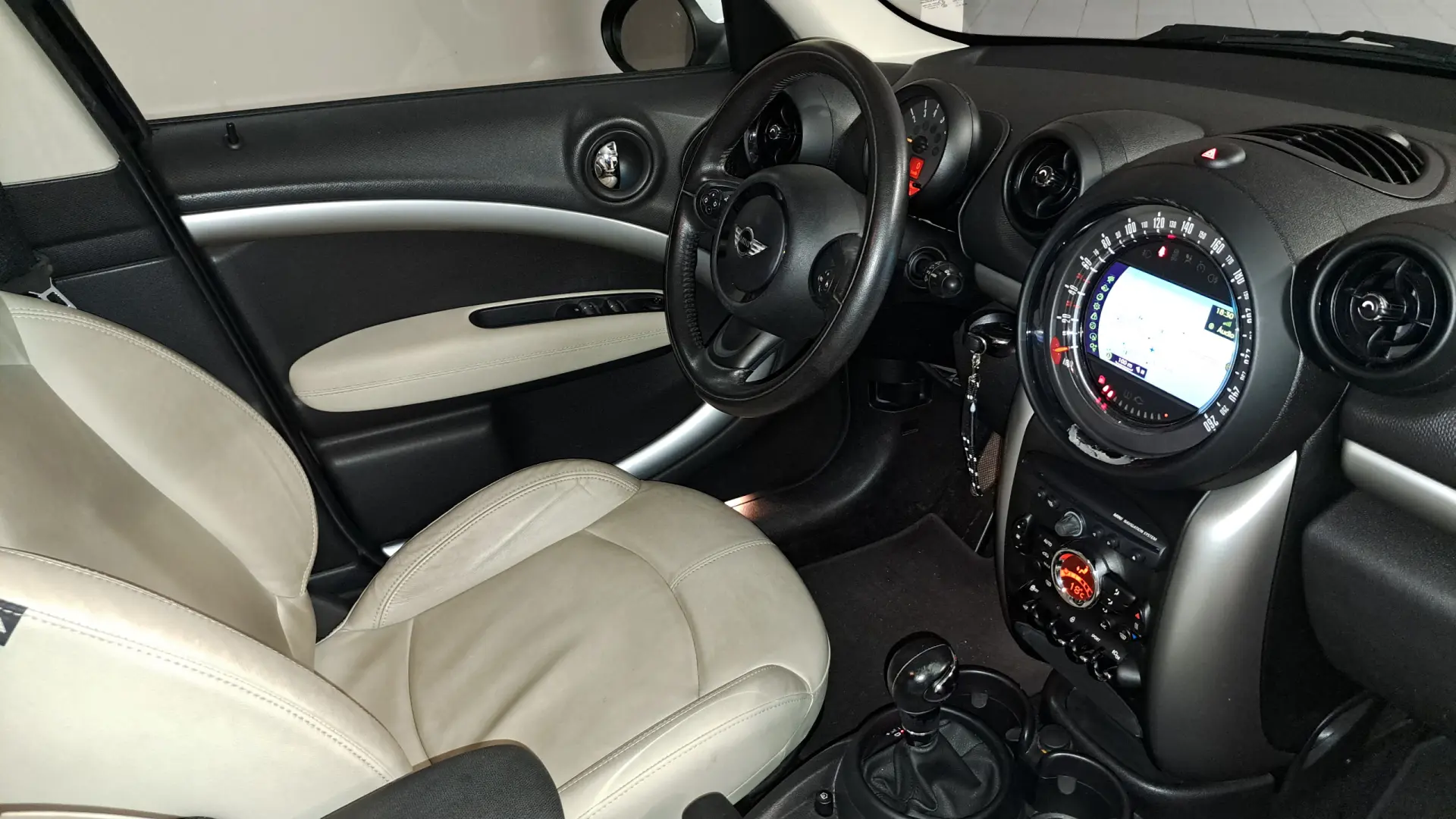 MINI Countryman Cooper Auto 6