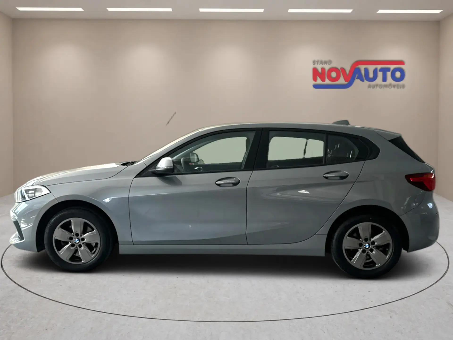 BMW 116 d Advantage 6
