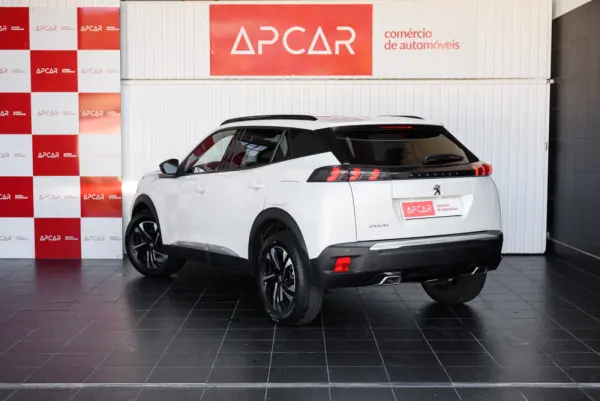 Peugeot 2008 1.2 PureTech Allure EAT8 7