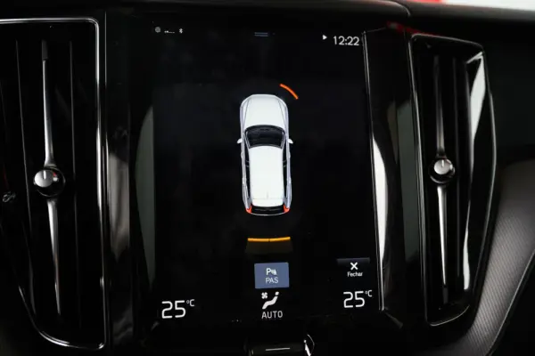 Volvo XC 60 2.0 T8 PHEV R-Design AWD 39
