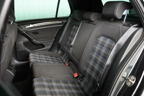 Volkswagen Golf 1.4 GTE Plug-in-Hybrid DSG 25
