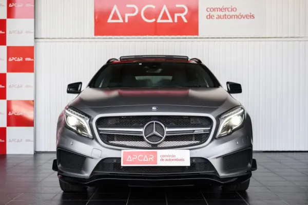 Mercedes-Benz GLA 45 AMG 4-Matic 8