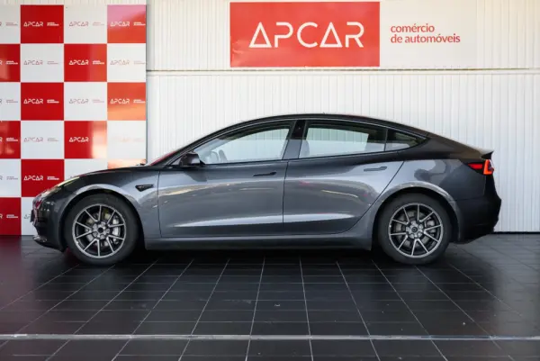Tesla Model 3 Standard Range Plus RWD 8