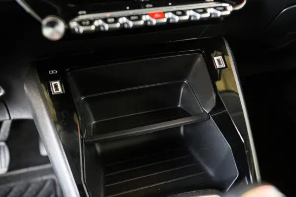 Peugeot 208 1.2 PureTech Active Pack 46