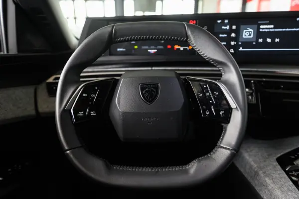 Peugeot 3008 1.2 Hybrid Allure e-DCS6 24