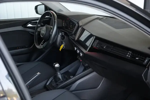 Audi A1 Sportback 25 TFSI 21