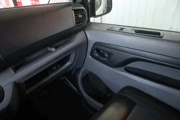 Citroën Jumpy Outro 21