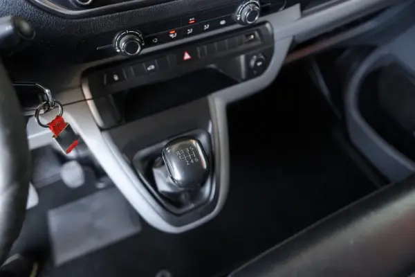 Citroën Jumpy Outro 27