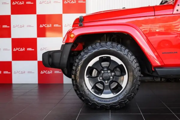 Jeep Wrangler 2.8 CRD Auto Sport 9