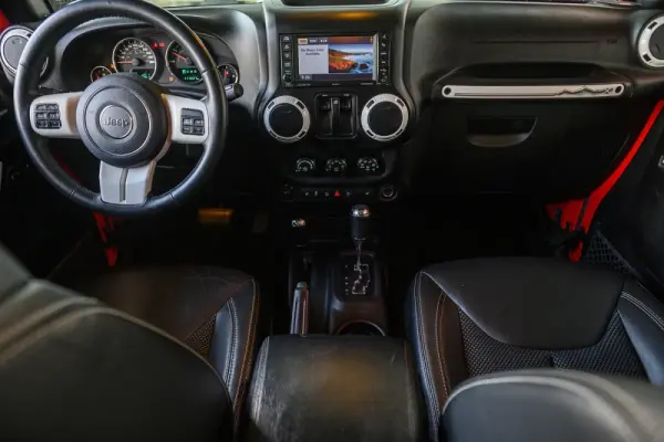 Jeep Wrangler 2.8 CRD Auto Sport 37