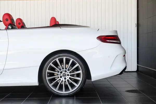 Mercedes-Benz C 220 d Coupe 4Matic 9G-TRONIC AMG Line 17