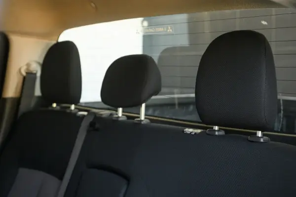 Mitsubishi L200 2.4 DI-D CD Invite 4WD 24